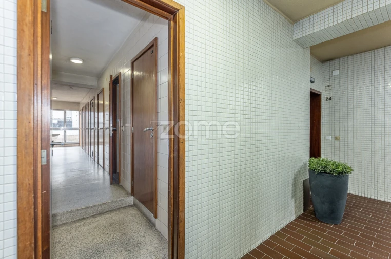 Escritório para Arrendamento em Mafamude e Vilar do Paraíso Foto 25