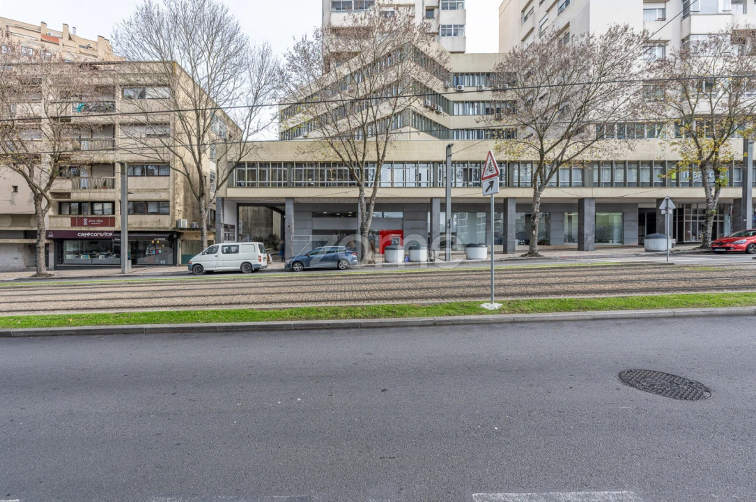 Escritório para Arrendamento em Mafamude e Vilar do Paraíso Foto 2