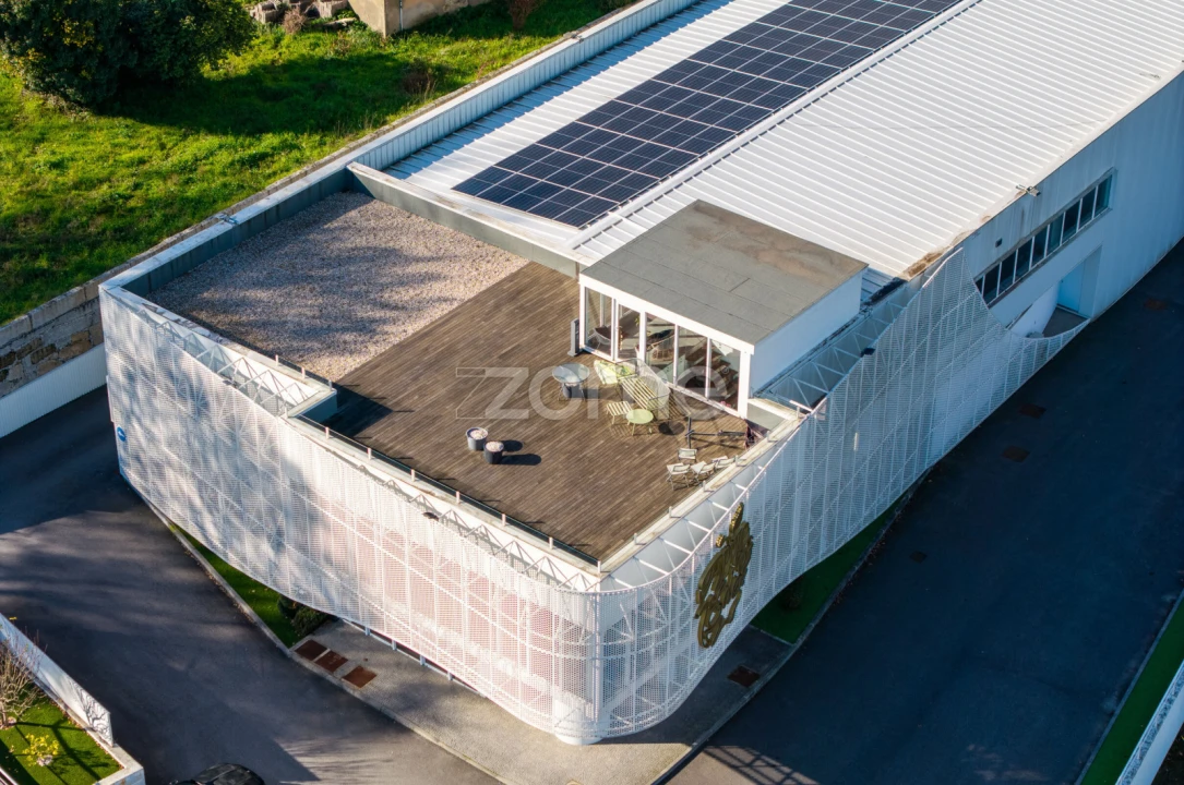 Terreno Comércio / Armazém para Venda em Revinhade Foto 58