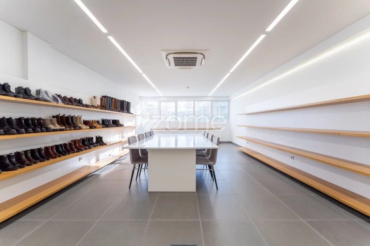 Terreno Comércio / Armazém para Venda em Revinhade Foto 13