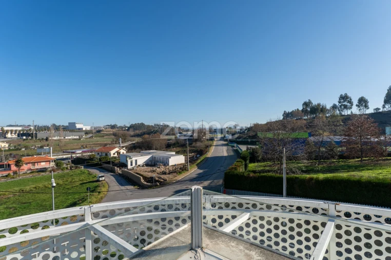 Terreno Comércio / Armazém para Venda em Revinhade Foto 57