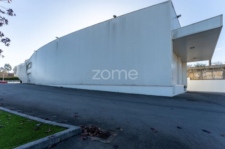 Terreno Comércio / Armazém para Venda em Revinhade Foto 61