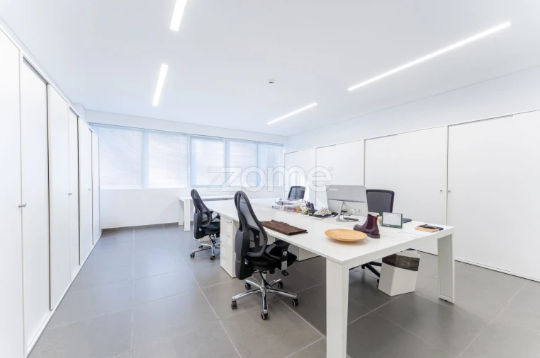 Terreno Comércio / Armazém para Venda em Revinhade Foto 22