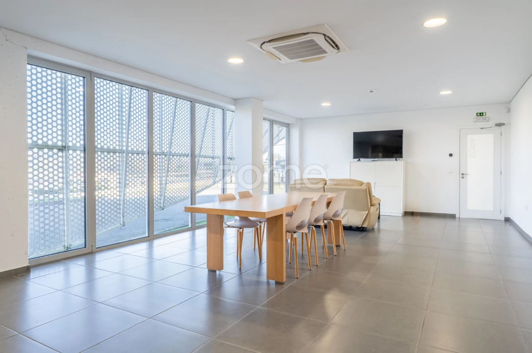 Terreno Comércio / Armazém para Venda em Revinhade Foto 7