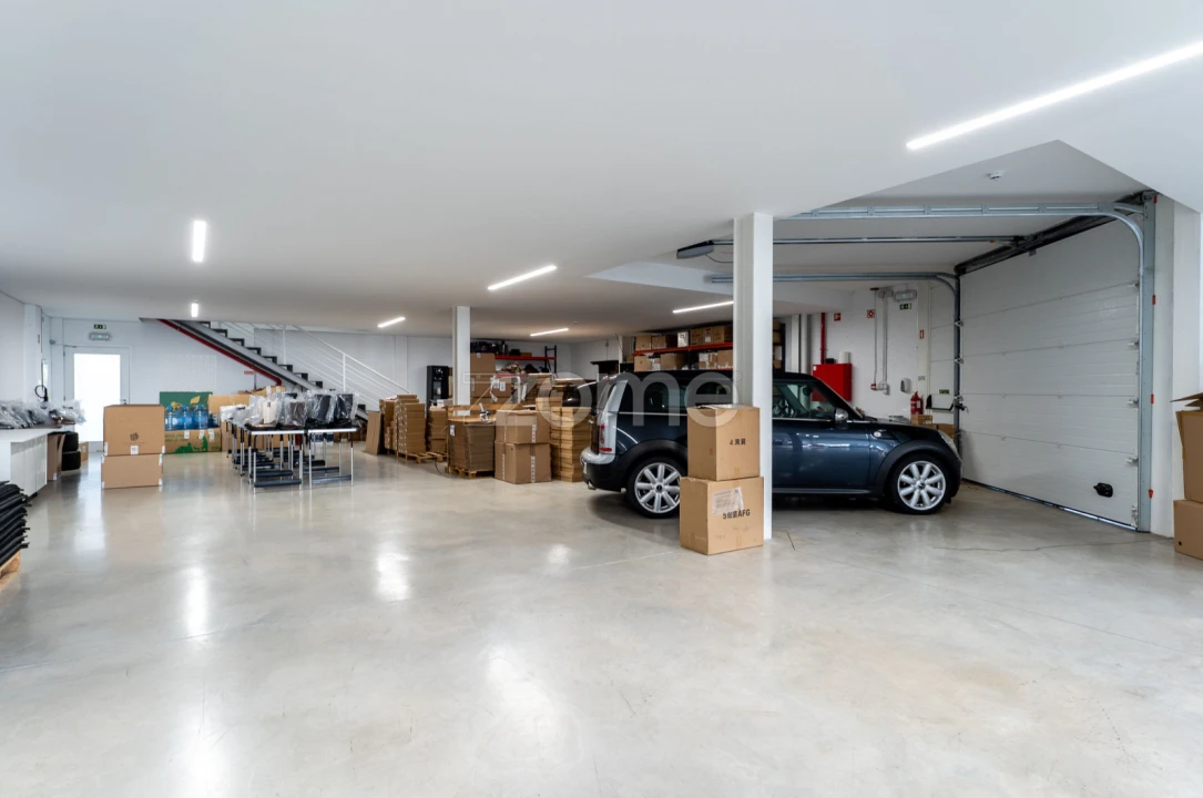 Terreno Comércio / Armazém para Venda em Revinhade Foto 38