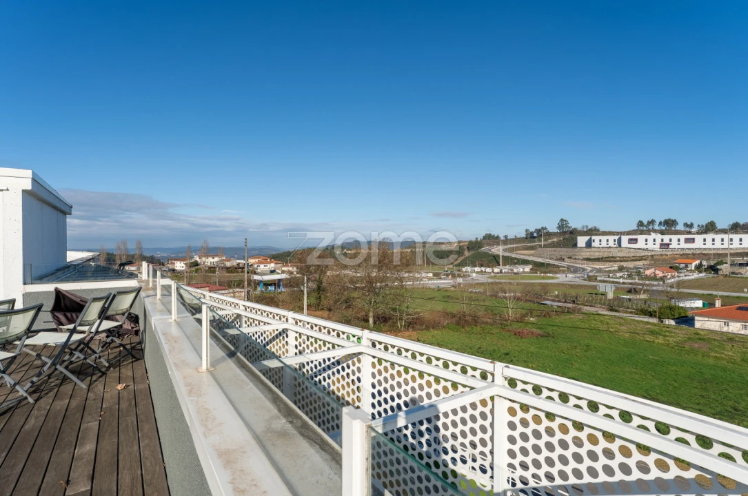 Terreno Comércio / Armazém para Venda em Revinhade Foto 56
