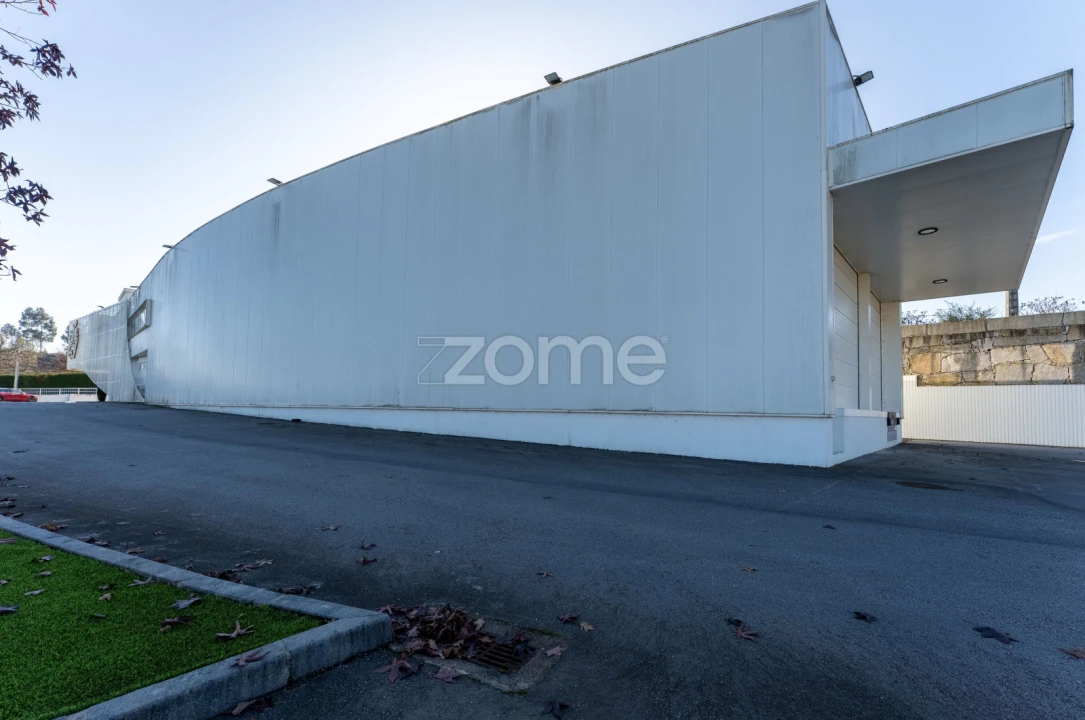 Terreno Comércio / Armazém para Venda em Revinhade Foto 61
