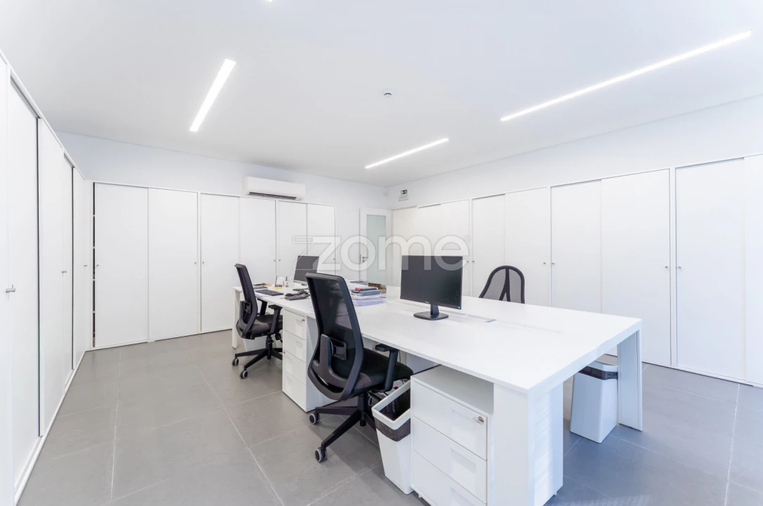 Terreno Comércio / Armazém para Venda em Revinhade Foto 23