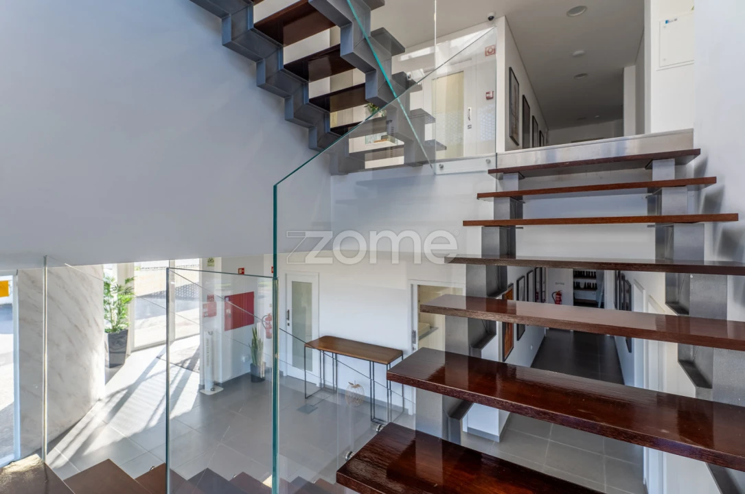 Terreno Comércio / Armazém para Venda em Revinhade Foto 11