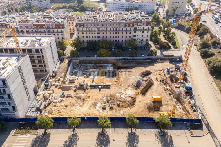 Apartamento T3 para Venda em Oliveira do Douro Foto 2