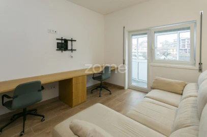 Apartamento T1 para Arrendamento em Paranhos