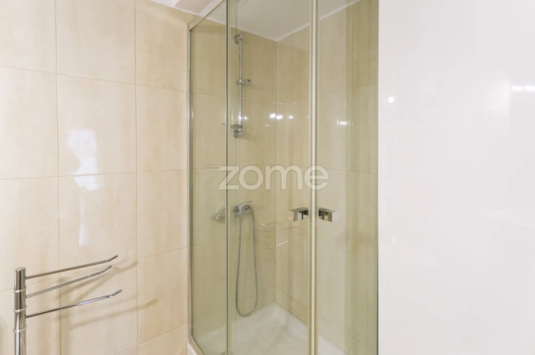 Apartamento T1 para Arrendamento em Paranhos Foto 23