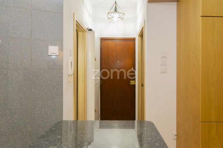 Apartamento T1 para Arrendamento em Paranhos Foto 2