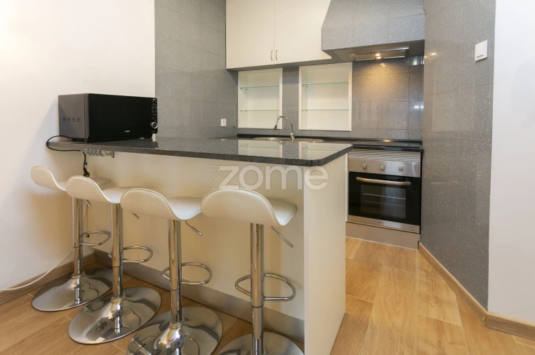 Apartamento T1 para Arrendamento em Paranhos Foto 6