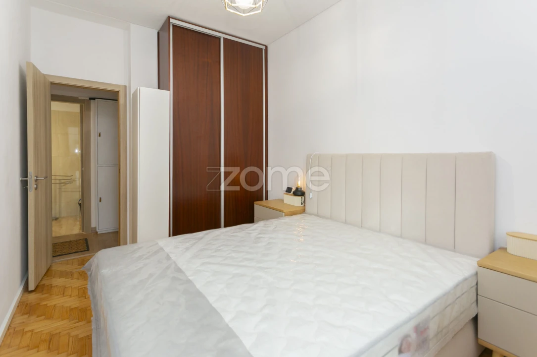 Apartamento T1 para Arrendamento em Paranhos Foto 19