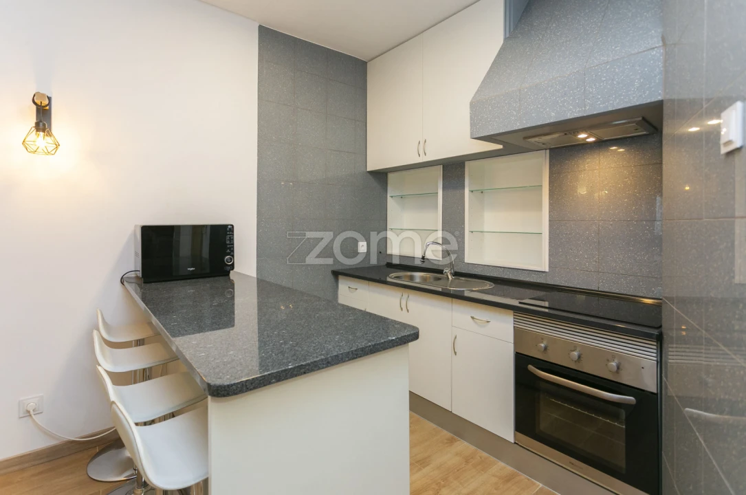 Apartamento T1 para Arrendamento em Paranhos Foto 1
