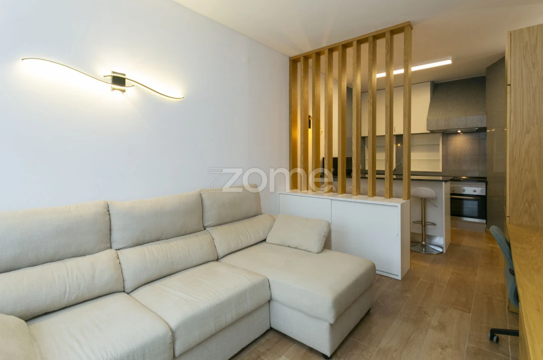 Apartamento T1 para Arrendamento em Paranhos Foto 14