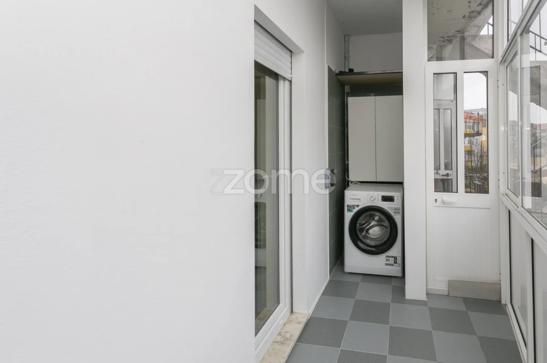 Apartamento T1 para Arrendamento em Paranhos Foto 25