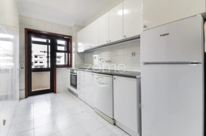 Apartamento T1 para Arrendamento em Ramalde