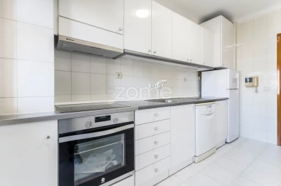 Apartamento T1 para Arrendamento em Ramalde