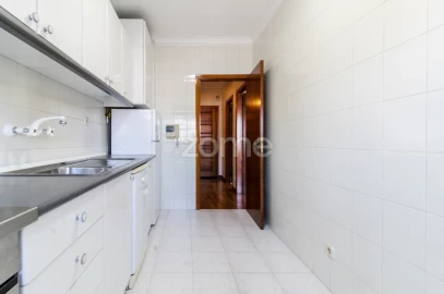 Apartamento T1 para Arrendamento em Ramalde