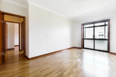 Apartamento T1 para Arrendamento em Ramalde