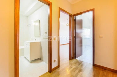 Apartamento T1 para Arrendamento em Ramalde