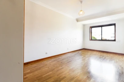 Apartamento T1 para Arrendamento em Ramalde