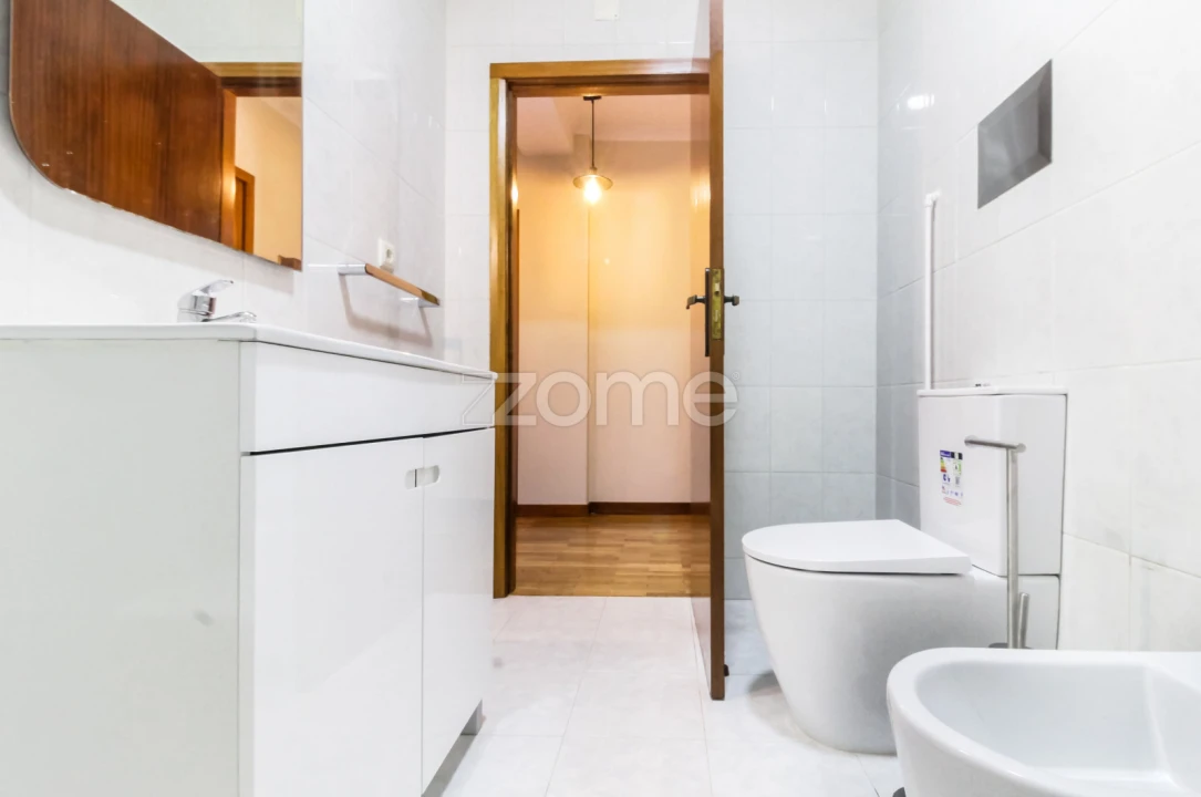 Apartamento T1 para Arrendamento em Ramalde Foto 15