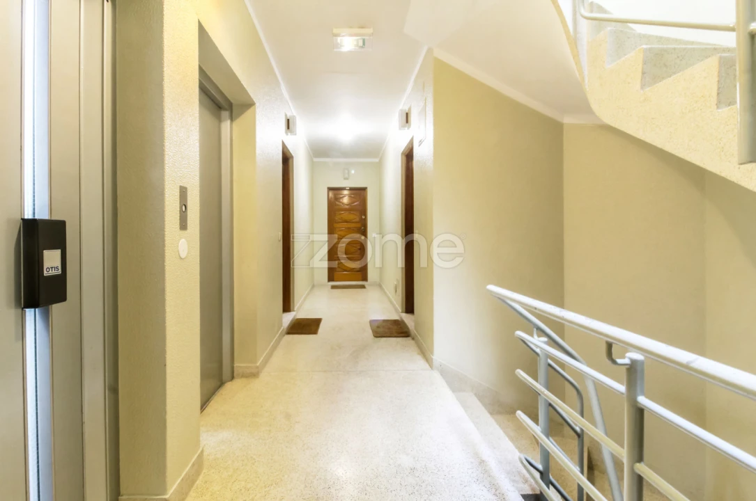 Apartamento T1 para Arrendamento em Ramalde Foto 21