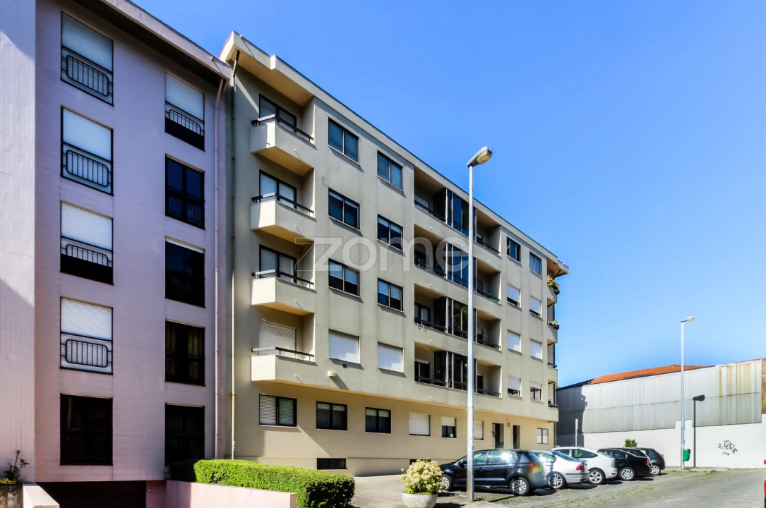 Apartamento T1 para Arrendamento em Ramalde Foto 26