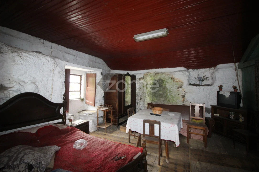 Moradia T2 para Venda em Cantelães Foto 4