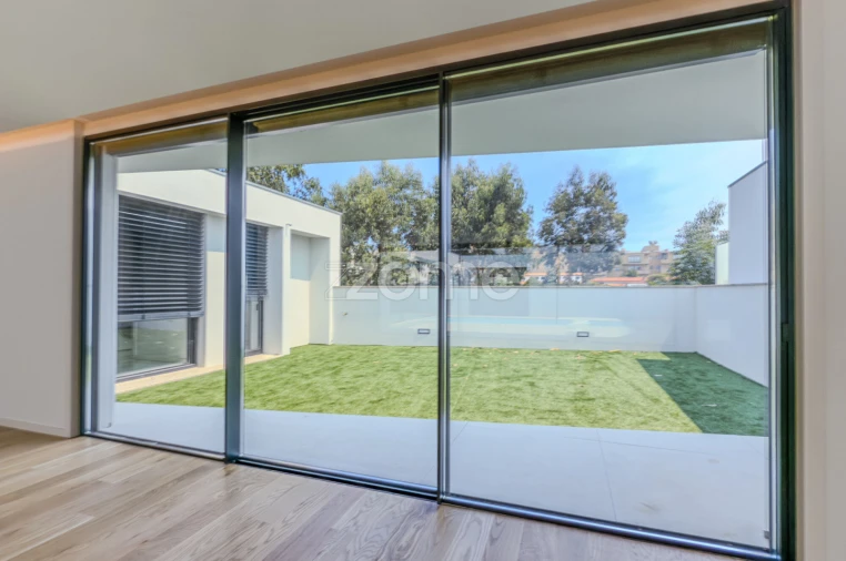 Moradia T4 para Venda em Madalena Foto 21