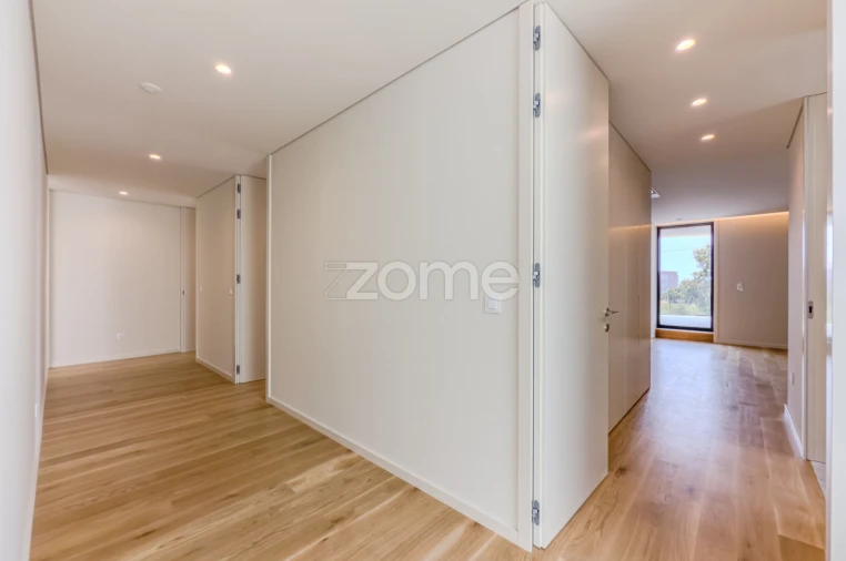 Moradia T4 para Venda em Madalena Foto 26