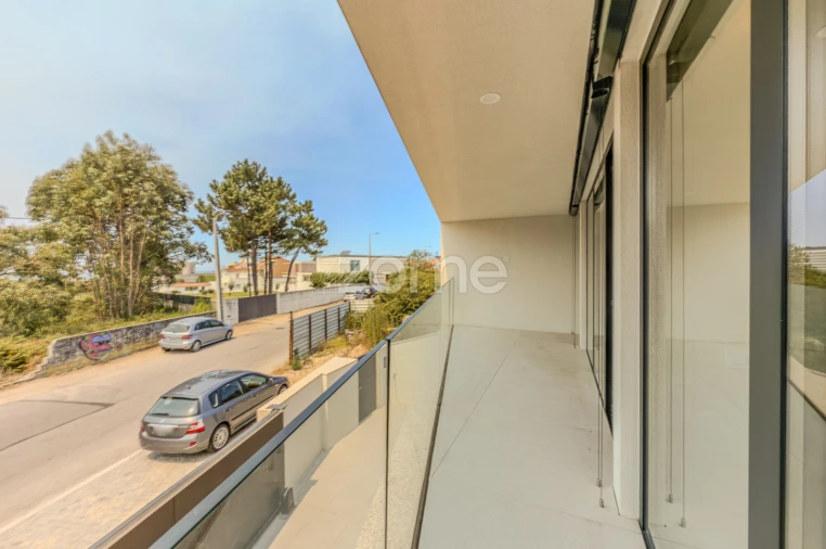 Moradia T4 para Venda em Madalena Foto 35