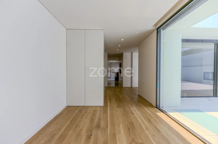 Moradia T4 para Venda em Madalena Foto 8