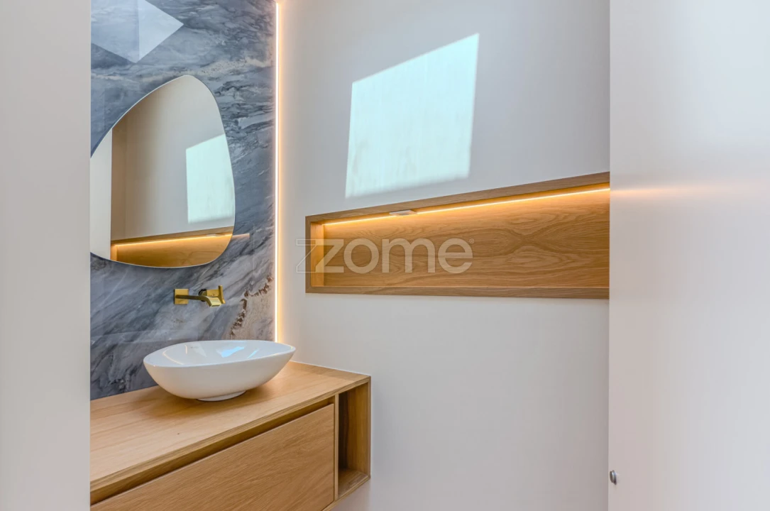 Moradia T4 para Venda em Madalena Foto 12