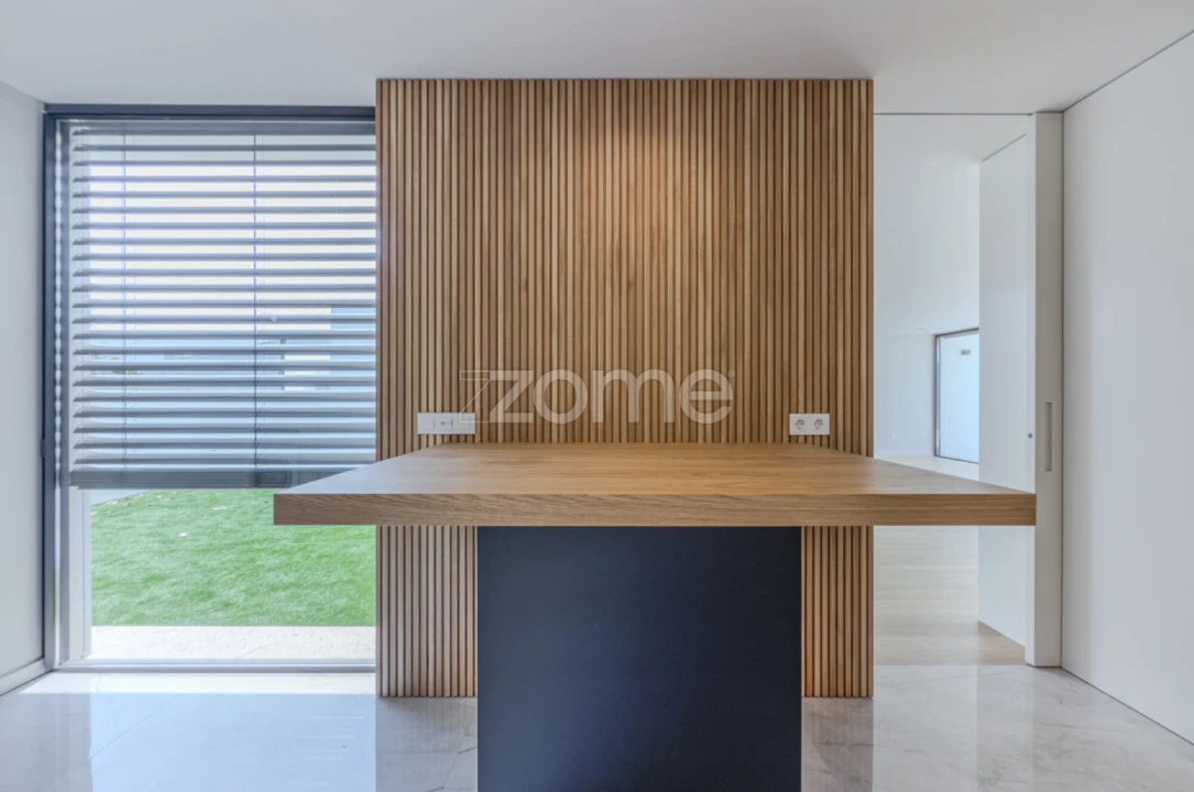 Moradia T4 para Venda em Madalena Foto 17