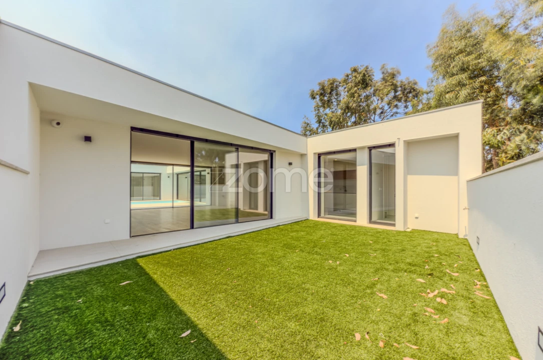 Moradia T4 para Venda em Madalena Foto 20