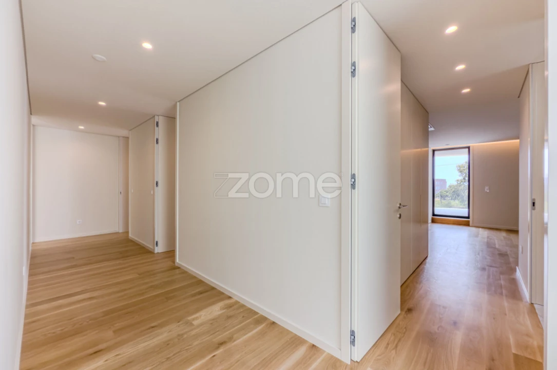 Moradia T4 para Venda em Madalena Foto 26