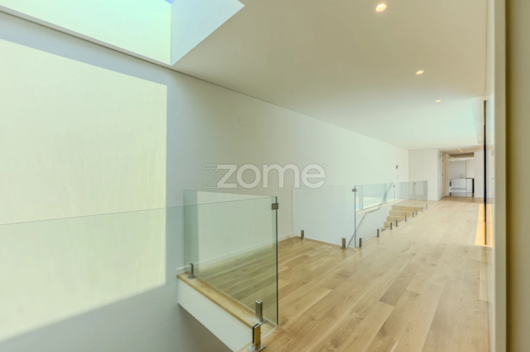 Moradia T4 para Venda em Madalena Foto 30