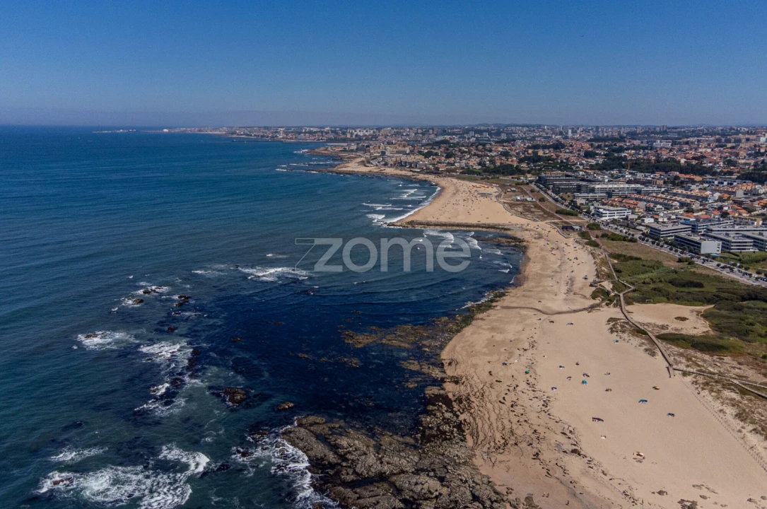 Moradia T4 para Venda em Madalena Foto 45