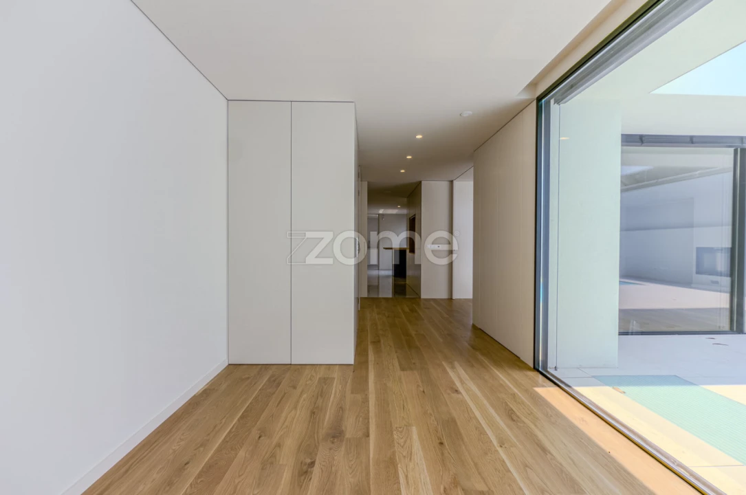 Moradia T4 para Venda em Madalena Foto 8