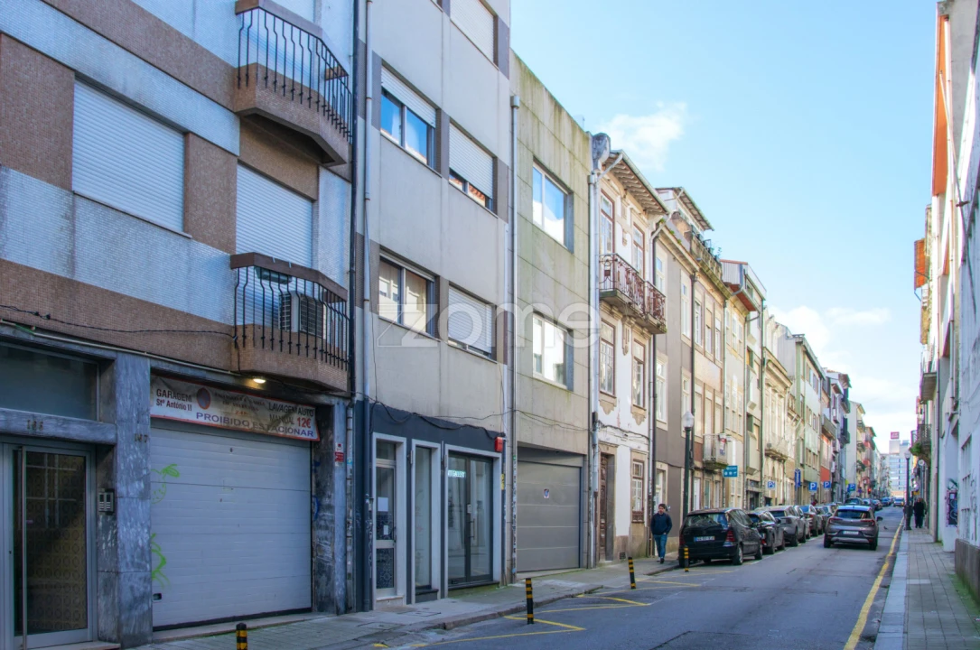 Apartamento T1 para Venda em Cedofeita, Santo Ildefonso, Sé, Miragaia, São Nicolau e Vitória Foto 2