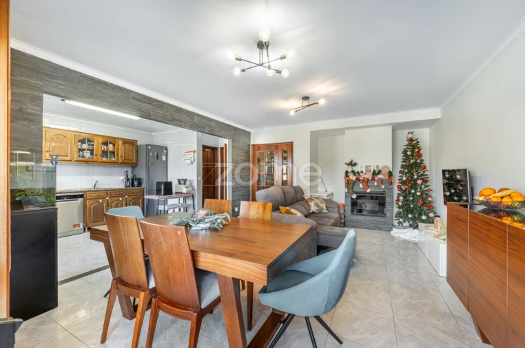 Apartamento T3 para Venda em Avintes Foto 2