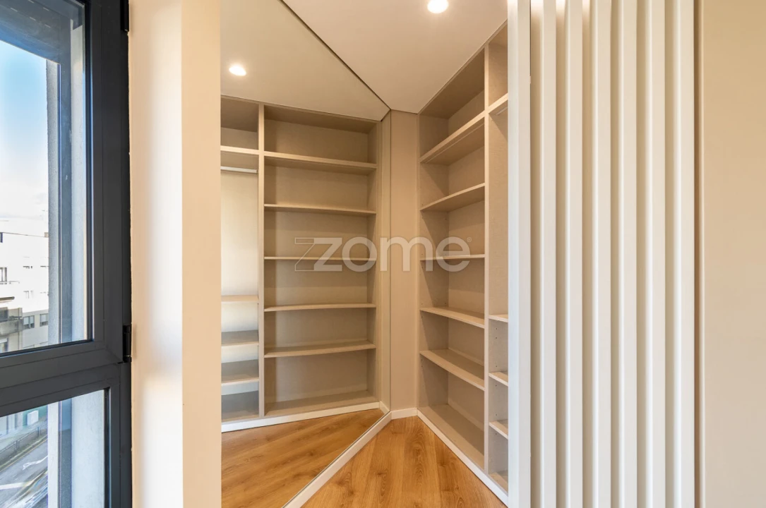 Apartamento T2 para Arrendamento em Cedofeita, Santo Ildefonso, Sé, Miragaia, São Nicolau e Vitória Foto 16