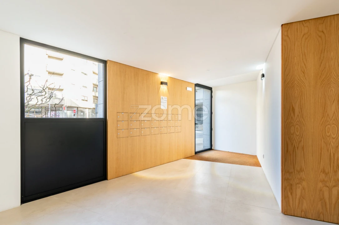 Apartamento T2 para Arrendamento em Cedofeita, Santo Ildefonso, Sé, Miragaia, São Nicolau e Vitória Foto 19