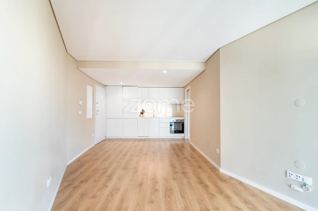 Apartamento T2 para Arrendamento em Cedofeita, Santo Ildefonso, Sé, Miragaia, São Nicolau e Vitória Foto 5