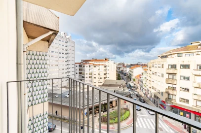 Apartamento T2 para Arrendamento em Cedofeita, Santo Ildefonso, Sé, Miragaia, São Nicolau e Vitória