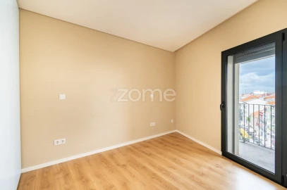 Apartamento T2 para Arrendamento em Cedofeita, Santo Ildefonso, Sé, Miragaia, São Nicolau e Vitória